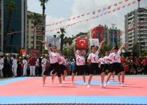 Adana’nın dört bir yanında 19 Mayıs coşkusu