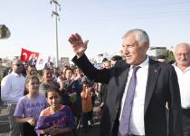 Adana Gibi Başkan, Halkla El Ele, Omuz Omuza…