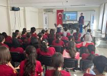 Büyükşehir’den 140 Kız Çocuğuna Farkındalık Eğitimi Verildi