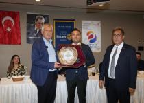 Adana’ya Değer Katan En Başarılı Büyükşehir Belediye Başkanı Ödülü Zeydan Karalar’a Verildi