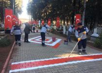 Mezarlıklar ve şehitliklere özel ihtimam