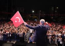 19 Mayıs Kutlamaları Kortej ve Gripin Konseriyle Sürdü