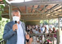 Kozan’da muhtarlarla buluşan Başkan Zeydan Karalar, önemli mesajlar verdi