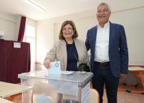 “Demokrasimize, Ülkemize, Halkımıza Hayırlı Uğurlu Olsun.”